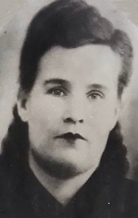 Шуст (Чаплинская) Нина Владимировна