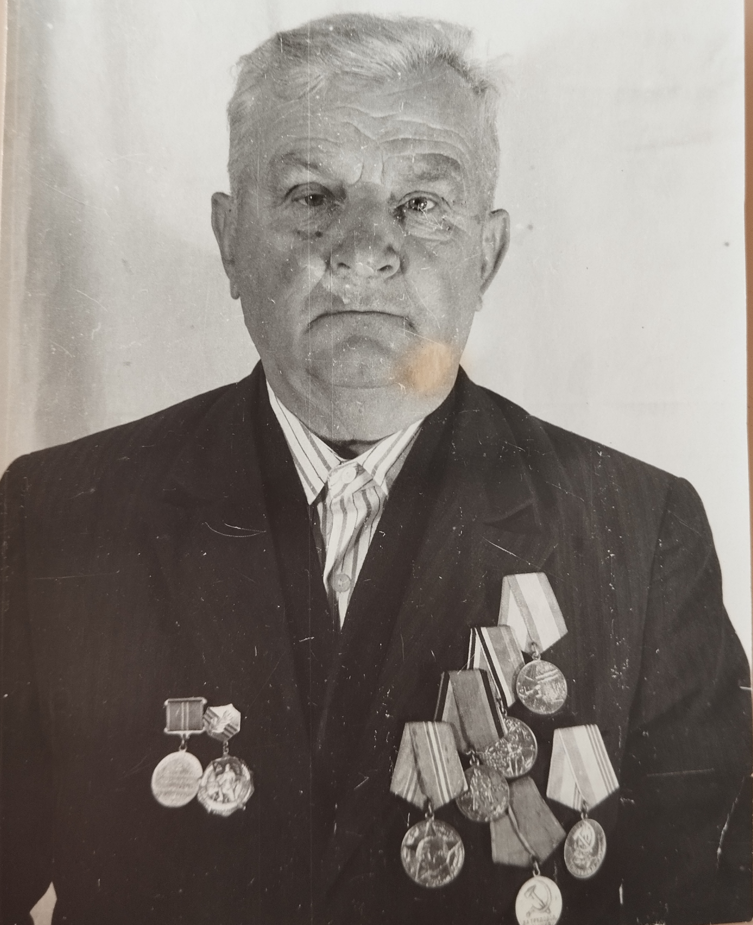 Минзер Максим Андреевич